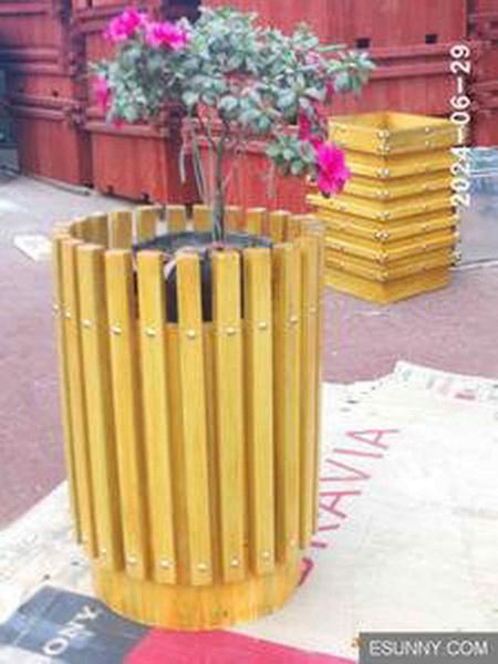 防腐木花箱欣赏八2878 帖子ID:2420-木图网-木结构之家 www.woodpic.cn