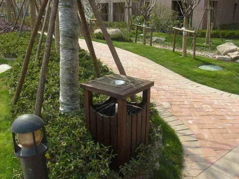 防腐木垃圾桶欣赏二4386 帖子ID:2878-木图网-木结构之家 www.woodpic.cn