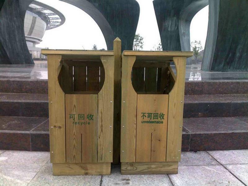 防腐木垃圾桶欣赏三210 帖子ID:2879-木图网-木结构之家 www.woodpic.cn