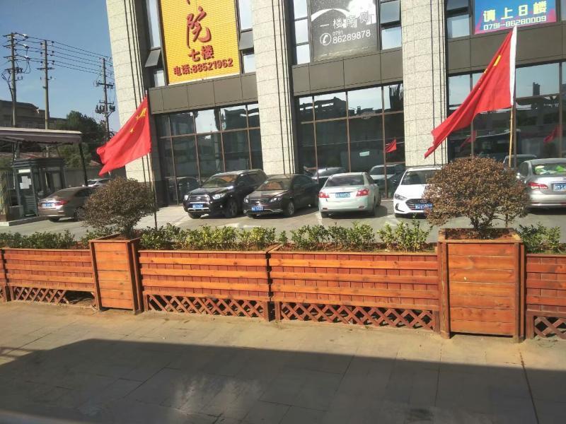 连体防腐木花箱593 帖子ID:939-木图网-木结构之家 www.woodpic.cn