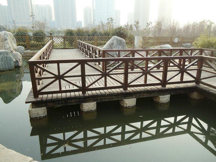 防腐木米字型木栏杆6338 帖子ID:963-木图网-木结构之家 www.woodpic.cn
