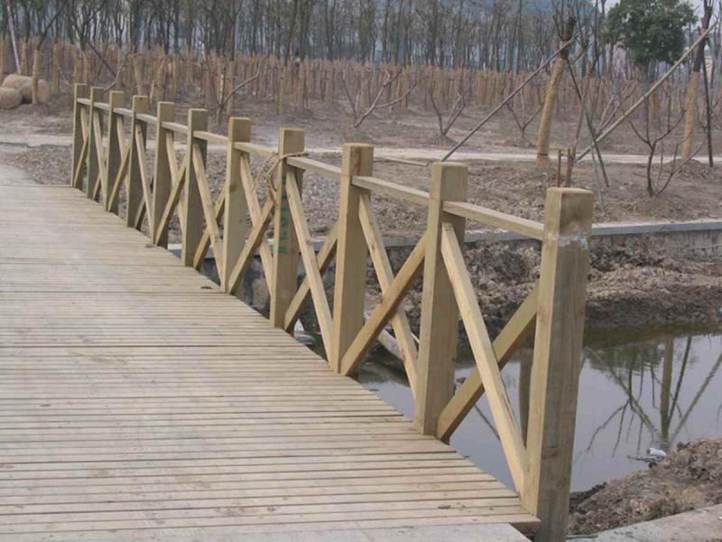 防腐木栏杆欣赏八2946 帖子ID:1721-木图网-木结构之家 www.woodpic.cn