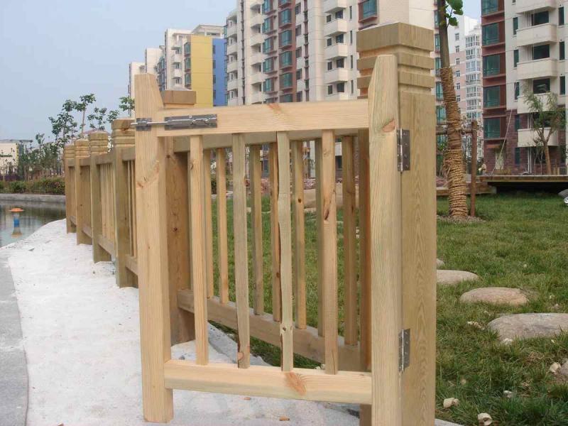 防腐木栏杆欣赏九6715 帖子ID:1722-木图网-木结构之家 www.woodpic.cn