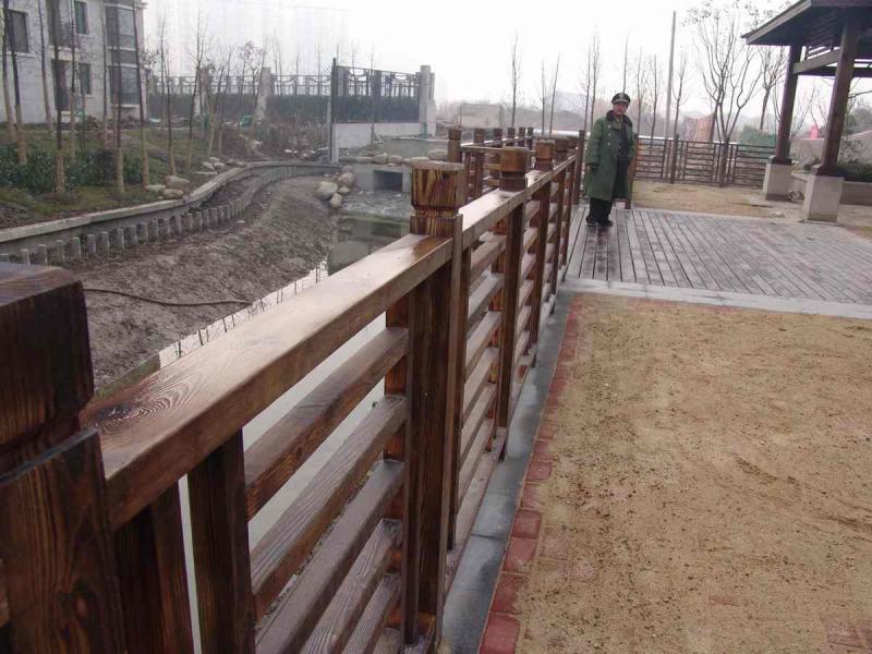 防腐木栏杆欣赏九8815 帖子ID:1722-木图网-木结构之家 www.woodpic.cn