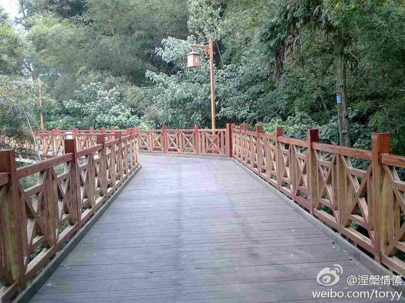防腐木栏杆欣赏三十6664 帖子ID:1734-木图网-木结构之家 www.woodpic.cn