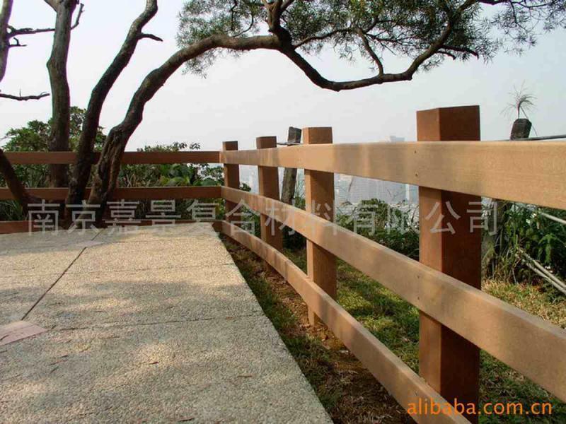 防腐木栏杆欣赏二十四6304 帖子ID:1737-木图网-木结构之家 www.woodpic.cn